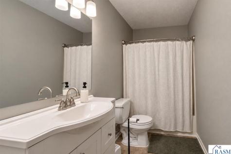 613 W Nathan Street Lake Crystal MN 56055