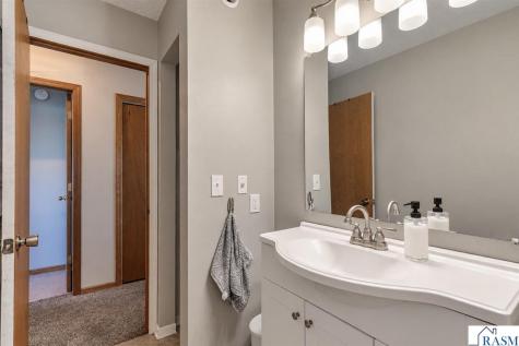 613 W Nathan Street Lake Crystal MN 56055