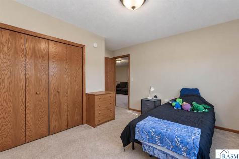 613 W Nathan Street Lake Crystal MN 56055