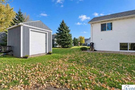 613 W Nathan Street Lake Crystal MN 56055