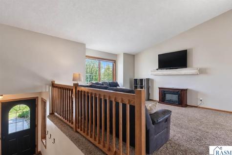 613 W Nathan Street Lake Crystal MN 56055