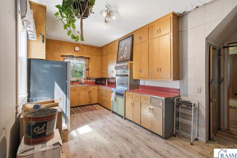 204 E 12th Street Blue Earth MN 56013