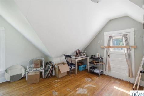 204 E 12th Street Blue Earth MN 56013