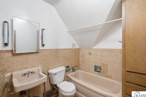 204 E 12th Street Blue Earth MN 56013