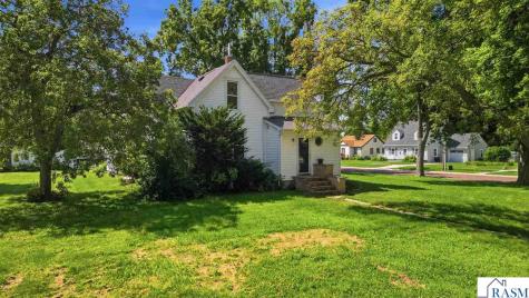 204 E 12th Street Blue Earth MN 56013