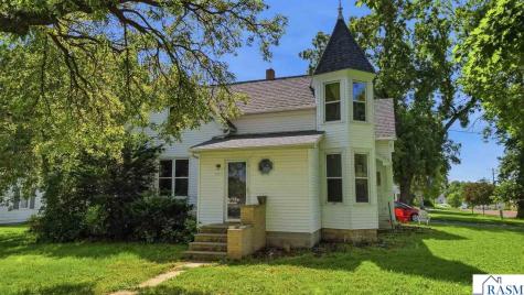 204 E 12th Street Blue Earth MN 56013