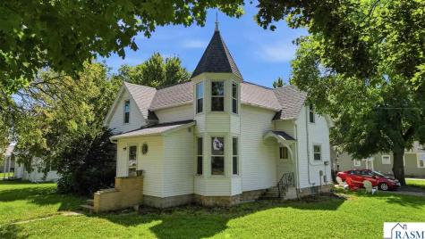 204 E 12th Street Blue Earth MN 56013