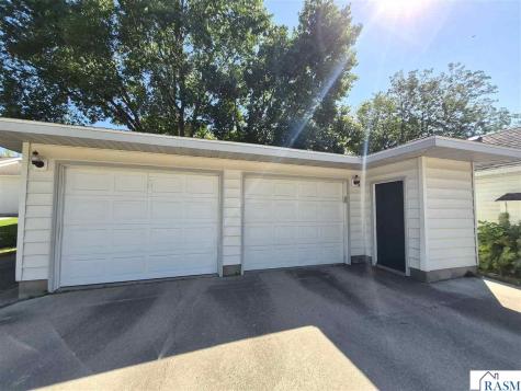 610 N 1st Avenue Sleepy Eye MN 56085