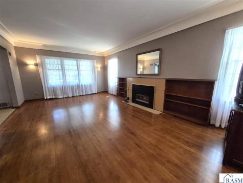 610 N 1st Avenue Sleepy Eye MN 56085