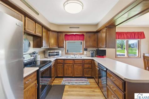 802 1st Street SW Madelia MN 56062