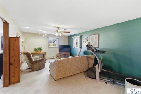 802 1st Street SW Madelia MN 56062