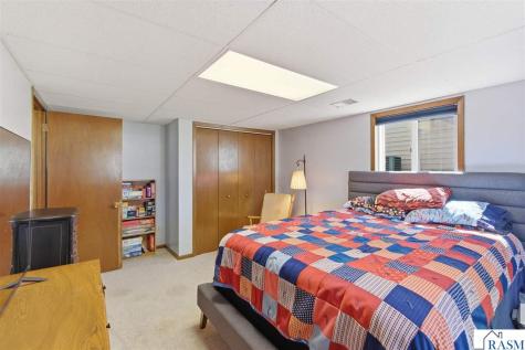 802 1st Street SW Madelia MN 56062