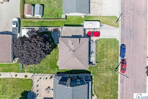 310 E 13th Street Blue Earth MN 56013
