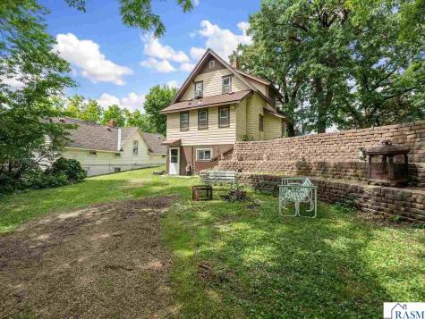 201 Hillcrest Drive Waterville MN 56096