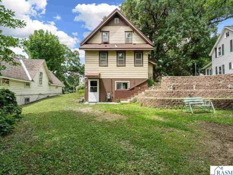 201 Hillcrest Drive Waterville MN 56096