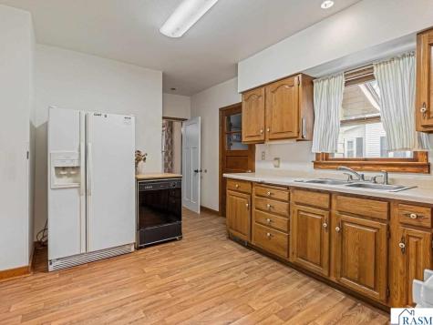 201 Hillcrest Drive Waterville MN 56096