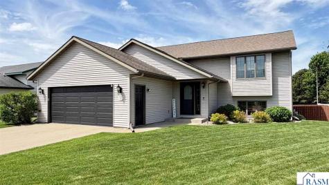 208 Maverick Drive Mankato MN 56001