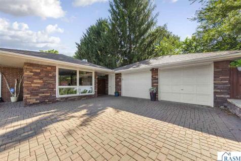 716 N 8th Street St. Peter MN 56082