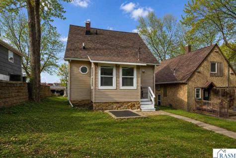 407 E Pleasant Street Mankato MN 56001