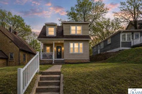 407 E Pleasant Street Mankato MN 56001