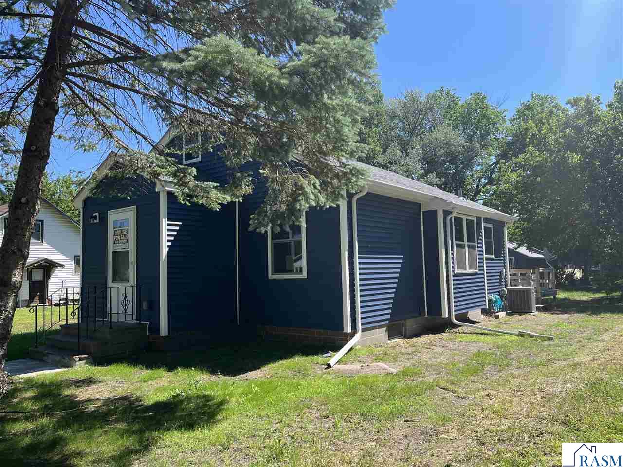 925 7th Street South St. James MN 56081
