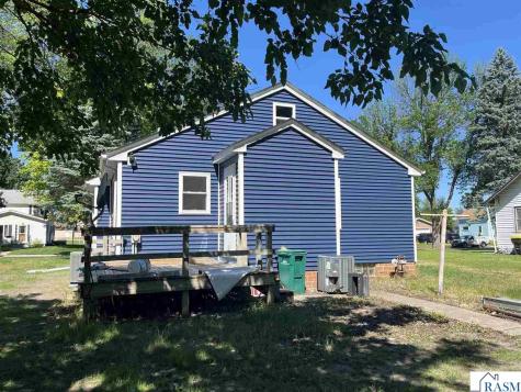 925 7th Street South St. James MN 56081