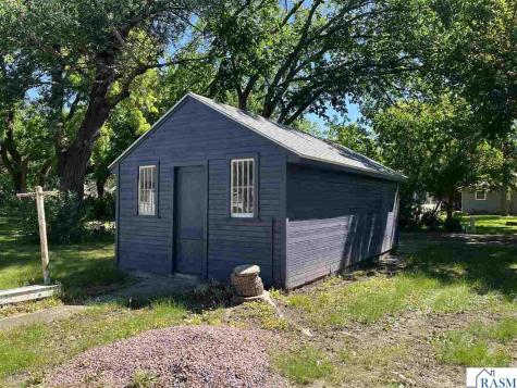925 7th Street South St. James MN 56081