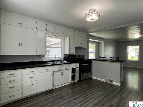 925 7th Street South St. James MN 56081