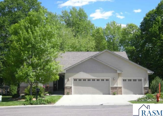 105 Jade Court Mankato MN 56001