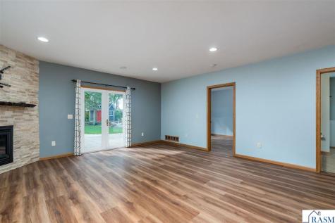105 Jade Court Mankato MN 56001