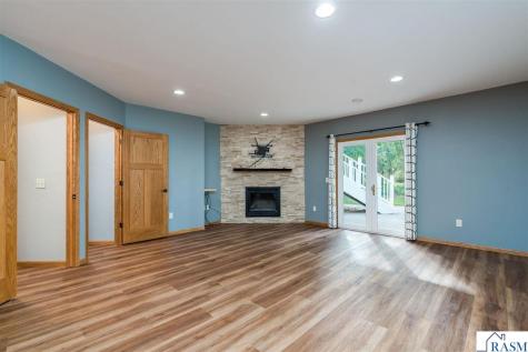 105 Jade Court Mankato MN 56001