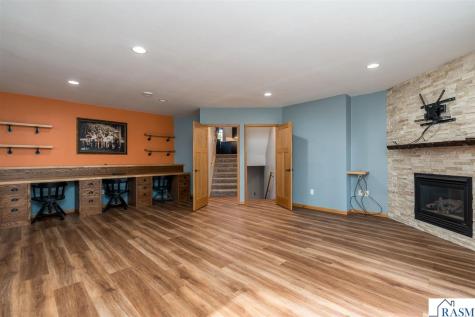 105 Jade Court Mankato MN 56001