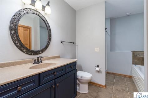 105 Jade Court Mankato MN 56001