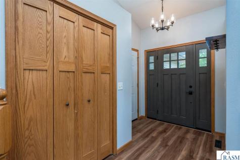 105 Jade Court Mankato MN 56001