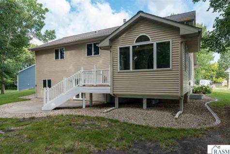 105 Jade Court Mankato MN 56001