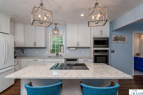 718 Baker Avenue Mankato MN 56001