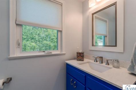 718 Baker Avenue Mankato MN 56001