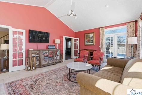 805 SE Timothy Drive Stewartville MN 55976-4400
