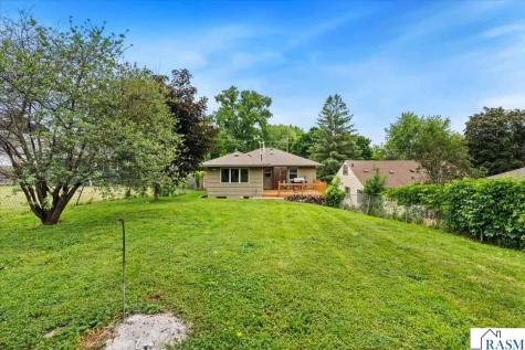 549 E Rose Street Owatonna MN 55060-2634