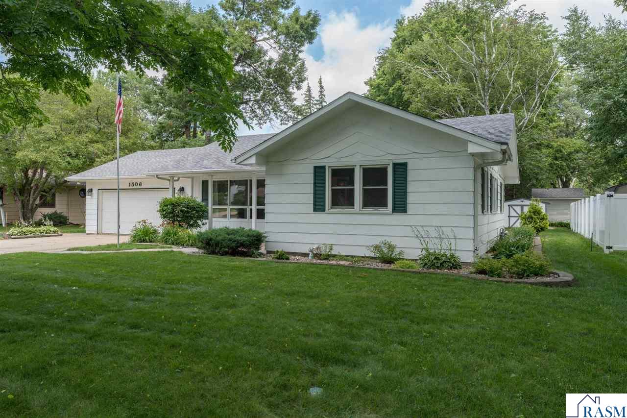1506 James Drive North Mankato MN 56000-3