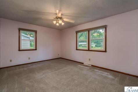 1506 James Drive North Mankato MN 56000-3