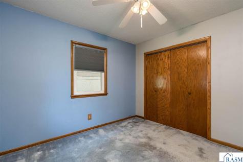 1506 James Drive North Mankato MN 56000-3