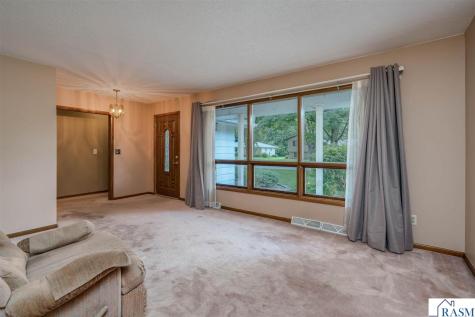 1506 James Drive North Mankato MN 56000-3