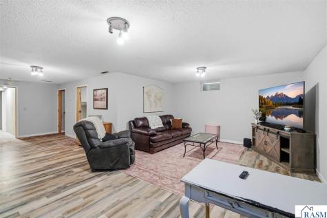 14 Renann Court North Mankato MN 56003