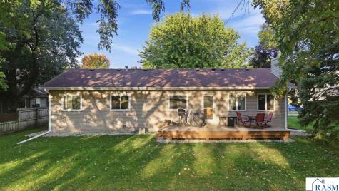 14 Renann Court North Mankato MN 56003