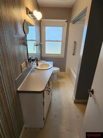 212 Hazel Mankato MN 56001