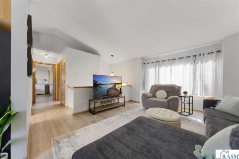 144 Gambrelle Court Mankato MN 56001