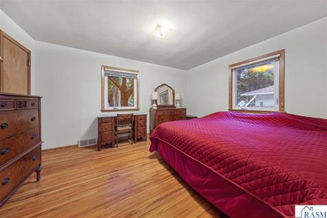 737 Gwyn Drive Mankato MN 56001