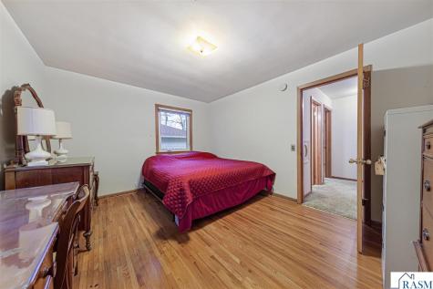 737 Gwyn Drive Mankato MN 56001