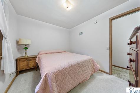 737 Gwyn Drive Mankato MN 56001